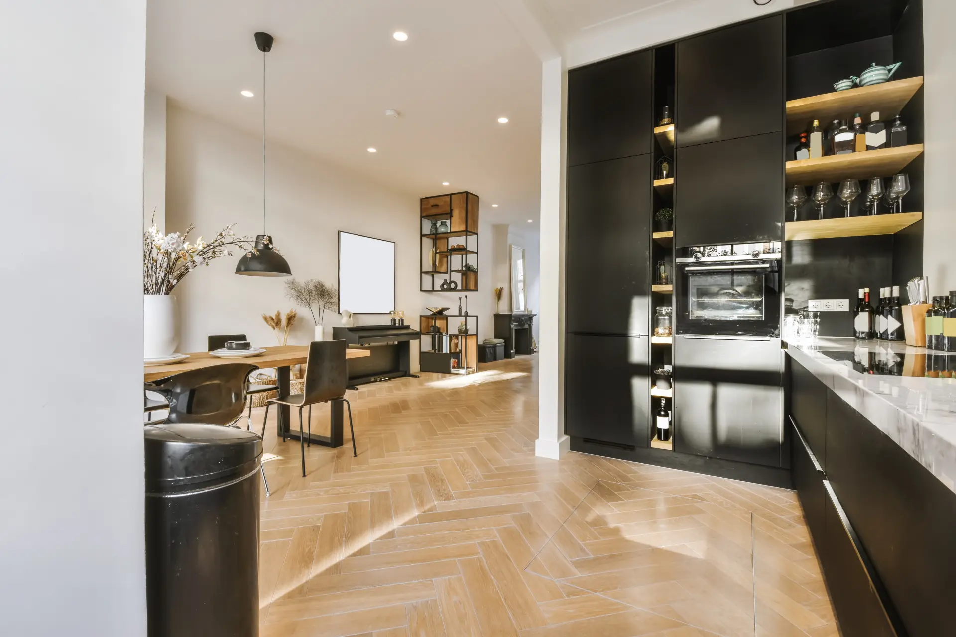delightful-kitchen-with-black-kitchen-unit-2025-02-09-23-47-31-utc.webp